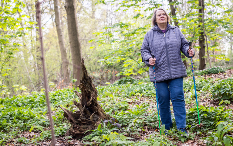 Anne-Marie dans les bois