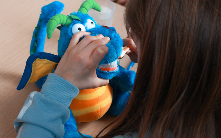 Scholenproject: poets je tanden met draakje