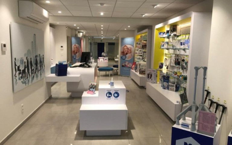 MATPLUS is onze zorgwinkel die verantwoordelijk is voor de huur en verkoop van medisch-, sanitair- en babyverzorgingsmateriaal tegen democratische prijzen. 