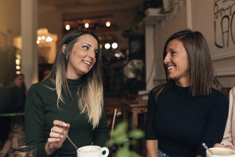 LM Plus vrienden gesprek koffie