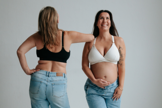 Feelou zwangerschaps- en voedingsbh's Magic Black en Vanilla Swirl. 